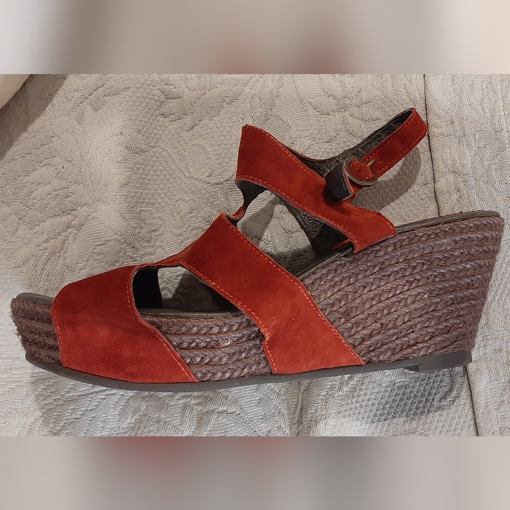 🍁CORDANI🍁Wedges, Rust - Picture 2 of 8